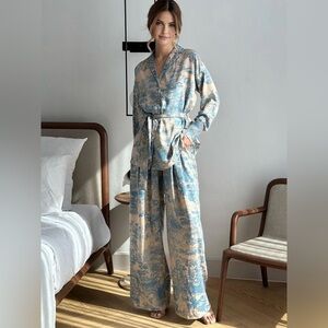 Commense Printed Tie Up Pants Set 
Size L